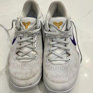 Mens Kobe Bryant basketball shoes size 7.5